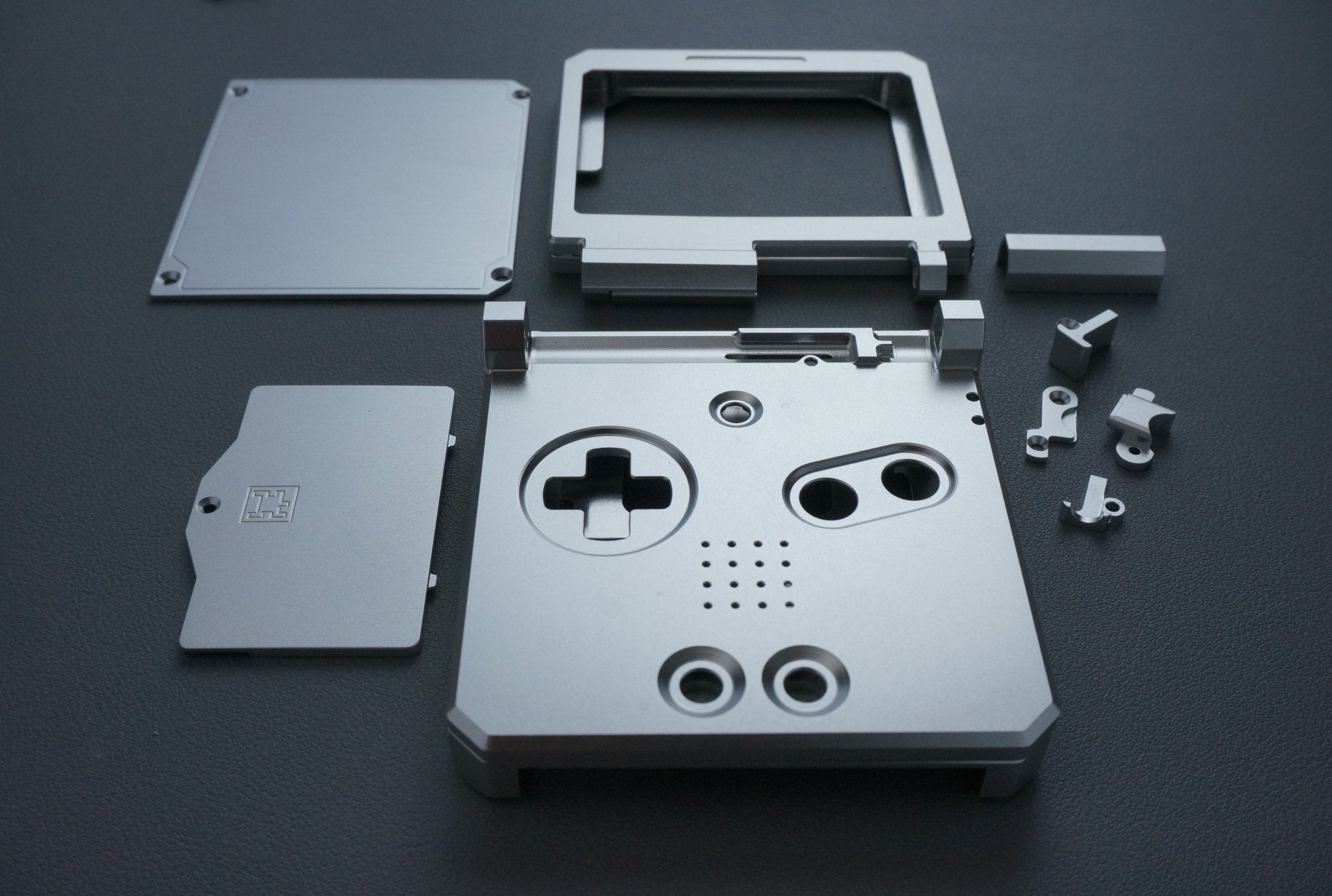 Game Boy Advance SP HINGED Metal housing set - Boxy Pixel