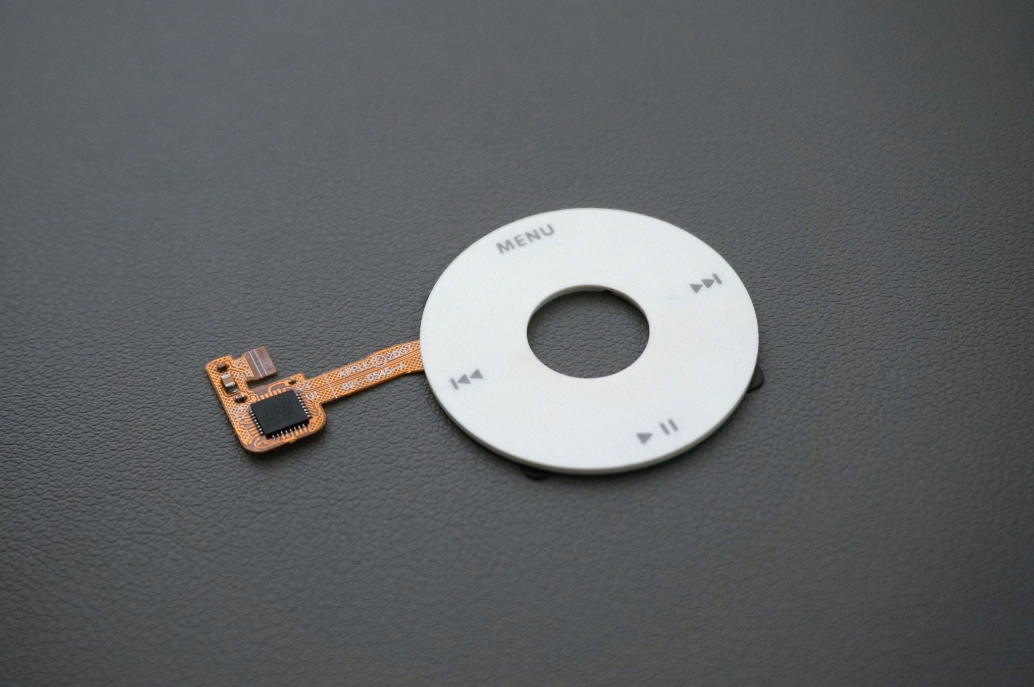 ポータブルプレーヤー iPod Classic U2 Edition Click wheel Anyone know where i can get the red u2 clickwheel for a 4th gen